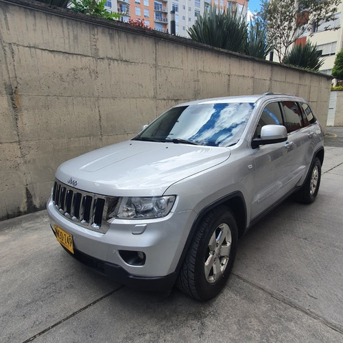 Jeep Grand Cherokee Laredo 4x4 3.6cc