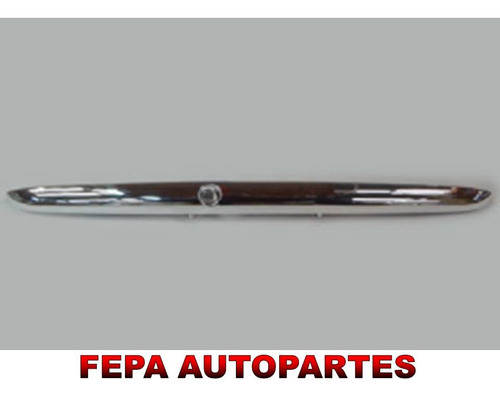 Moldura Bagueta Adorno Porton Peugeot 206 2004 / 12 Cromada
