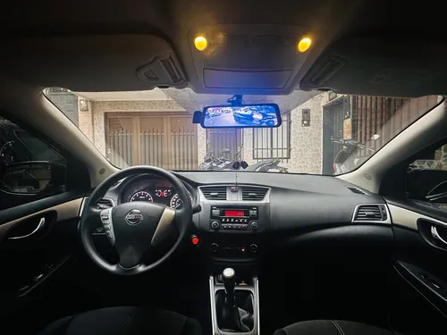 Nissan Sentra 1.8 B17 Fl Advance