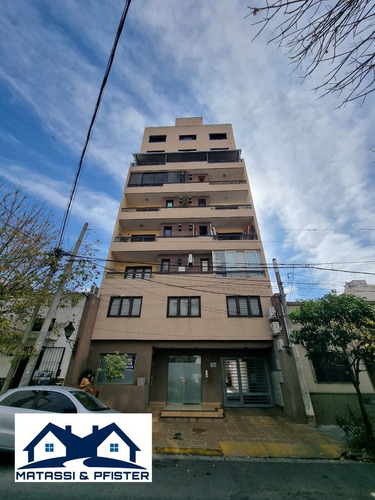 Imagen 16 de 17 de Local Comercial Muy Bien Ubicado - Zona Macrocentro