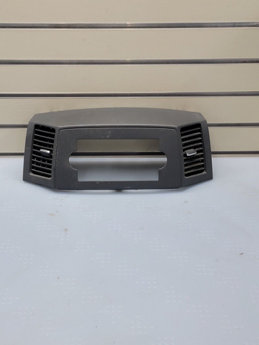 2005-2007 Jeep Grand Cherokee Radio Trim Bezel W Vents G Vvx