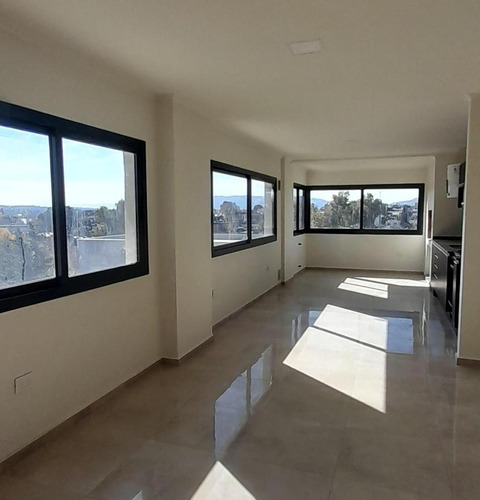 Departamento, Venta 1 Dormitorio En Suite, Pileta, Quincho. Villa Carlos Paz.