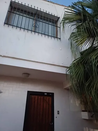 Casa De 3 Hab Y 4 Baños.