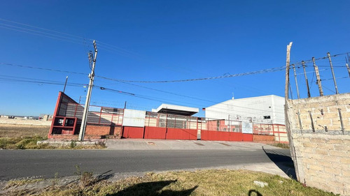 Nave Industrial O Bodega Venta O Renta En Ave Principal De Xonacatlan, Límite Con Lerma.