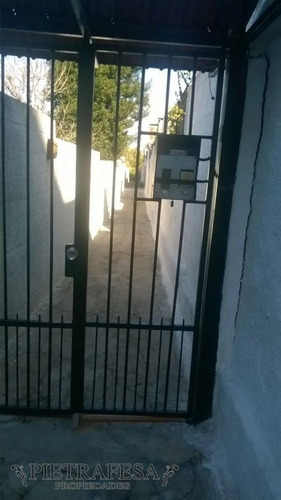 Imagen 12 de 14 de Venta De Aparatamento 2 Dormitiorios 1 Baño Con Patio Más Terreno - Gerónimo Piccioli - Ituzaingó
