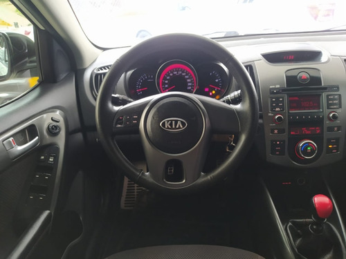 Kia Cerato Forte 2011 1.6 Hb Mecanico 1.6 2ab Abs