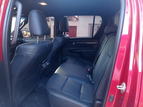 Imagen 17 de 18 de Toyota Hilux Srx 4x4 2.8 Tdi Caja Manual De 6ta Año 2018