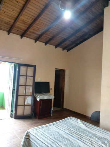 Imagem 6 de 14 de Condominio Ibiuna 1.000 M Ampla Casa, Churrasqueira E Pomar!