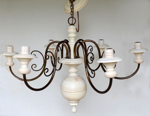 Imagem 1 de 4 de Lustre Torneado 6 Lâmpadas