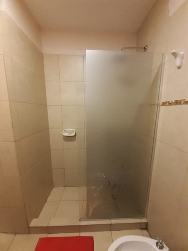 Imagen 2 de 8 de Mamparas De Baño