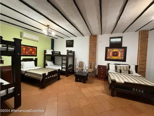 Comercial En Barranquillita Rah Co: 25-1169