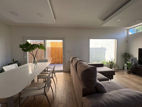Venta Casa 3 Amb Con Piscina