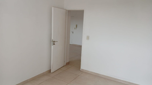 Departamento En Alquiler En Lanus Oeste