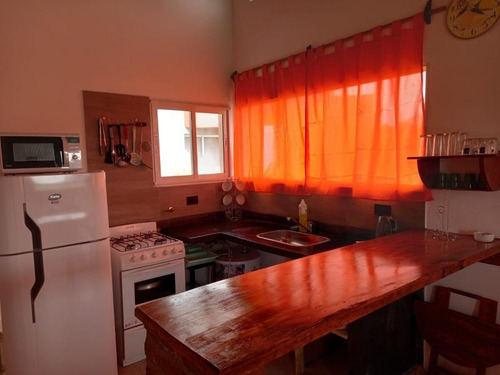 Casa En Venta - 2 Dormitorios 1 Baño 1 Cochera - 300mts2 - Mar Del Sur