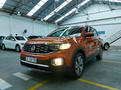 T-cross Highline Test Drive Naranja