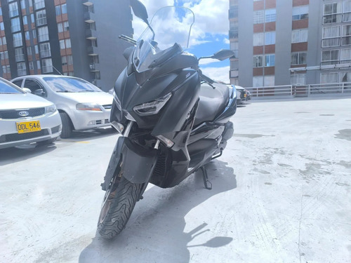 X Max