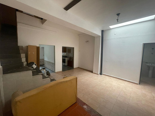 Imagen 4 de 13 de P.h. Tipo Duplex De 3 Ambientes Con Terraza.-