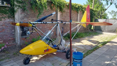 Avion Ultraliviano C1.
