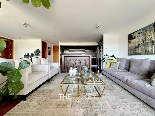 Amplio Departamento Venta 3 Dorm. 2 E. Bicentenario Vitacura