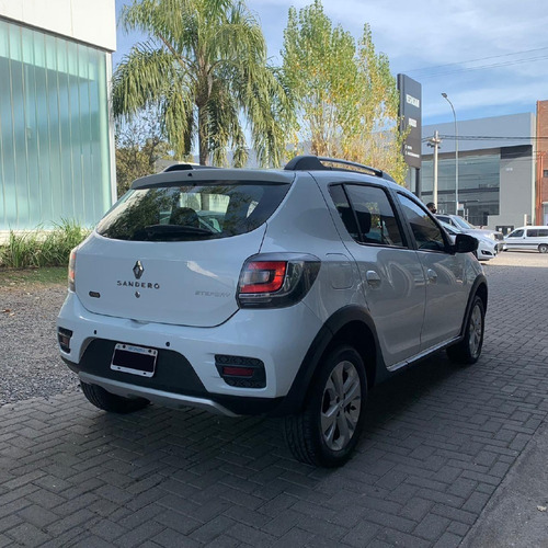 Imagen 6 de 9 de Renault Sandero Stepway Privilege