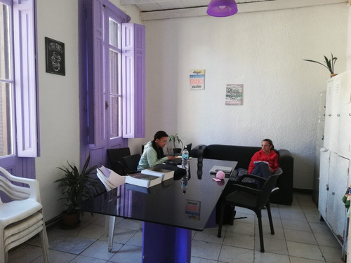 Hogar Residencia Estudiantil Femenina Tres Cruces Montevideo