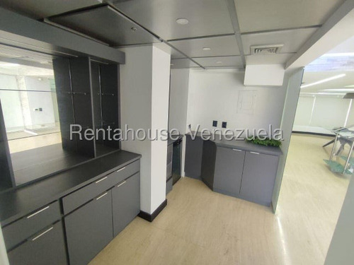 Pent House Duplex Totalmente Remodelado Con Vista Al Avila En El Rosal Mls# 26-56 Francis Zeppieri