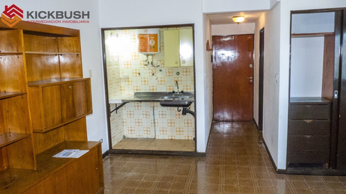 Imagen 10 de 17 de Amplio Monoambiente En Almagro, Pte. Perón 3400