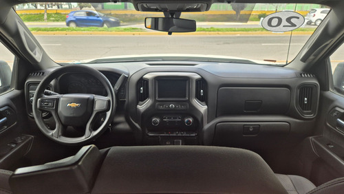 Chevrolet Silverado 4.3 V6 1500 WT Cabina Regular 4x2 At