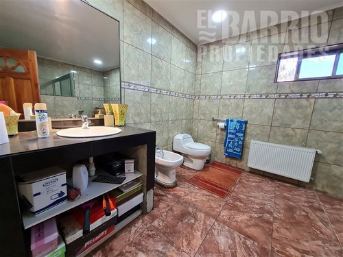 Imagen 20 de 25 de Casa En Venta De 6 Dorm. En Colina