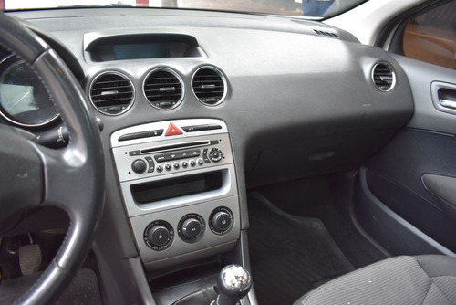 Peugeot 308 Allure 1.6 5p 2015.