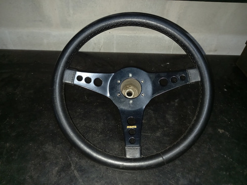 Imagem 1 de 5 de Volante Momo