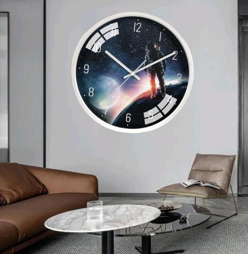 Reloj Pared Mural Silencioso  Diseño Astronauta 30cm