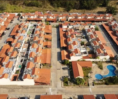 Casaquinta En Venta En Altos De Monte Alegre Tazajal  C-6543483