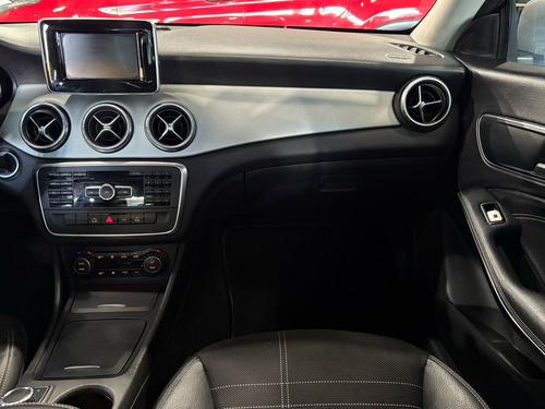 Mercedes Benz Cla200