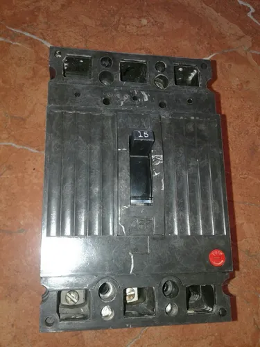 Breckers Trifasico De 15amp