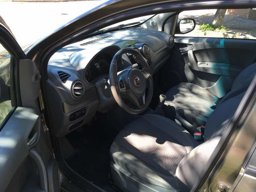 Fiat Palio 1.4 Attractive 2015 Gnc