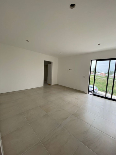 Imagen 8 de 15 de Residencia En Lomas De Juriquilla, Jardín, 3 Recamaras, Sal