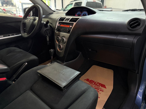 Toyota Yaris 1.5 Premium Sedan At