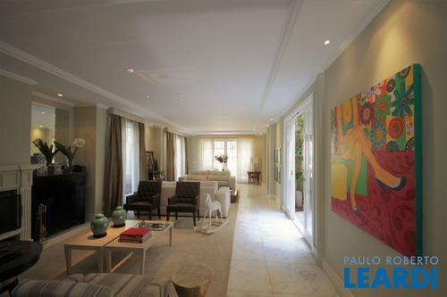 Casa Em Condomínio - Tamboré - Sp - 517012