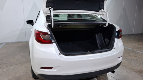 Mazda Mazda 2 1.5 I TOURING SEDAN AUTO