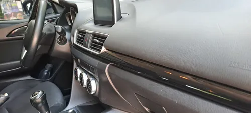 Mazda 3 2.0 Touring