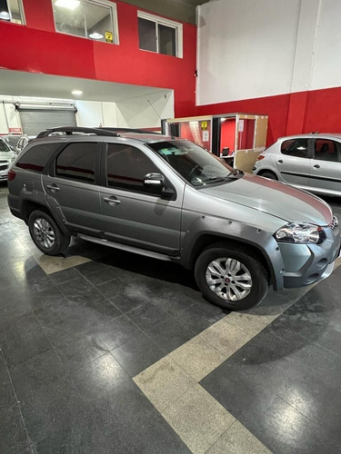 Imagen 4 de 16 de Fiat Palio Weekend Adventure Locker 1.5 16v 2016