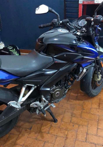 Bajaj Ns200