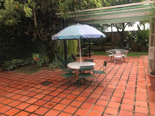 Imagen 24 de 28 de En Venta Espaciosa, Iluminada Y Ventilada Casa Ubicada En La Parte Alta De La Urb. El Marqués.