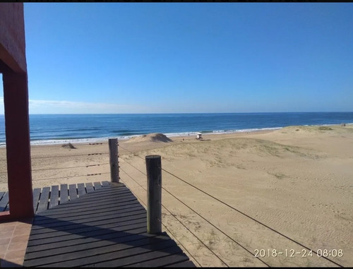 Casa En Punta Del Diablo A 150 Mts Del Mar