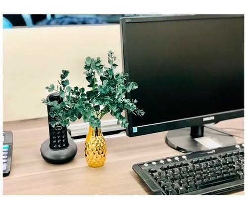 Imagen 2 de 5 de Adorno Florero Figura De Color Metalizado M1 - Sheshu Home