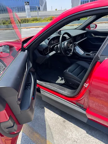 Porsche Taycan 2023