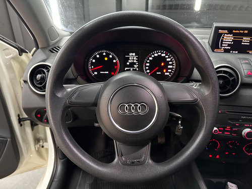 Audi A1 1.2 T ATTRACTION L11
