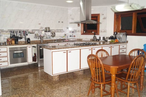 Casa À Venda Na Rua Aurélio Arrobas Martins, Interlagos, São Paulo - Sp - Liv-5904