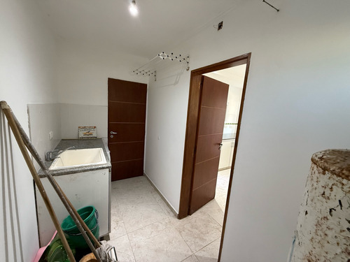Casa En Venta 3 Dormitorios Melchor Romero La Plata